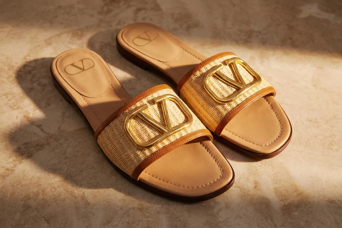 Avec des sacs à l'esprit résolument solaire