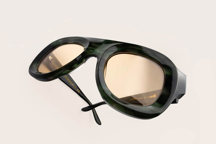 Avec des sacs à l'esprit résolument solaire